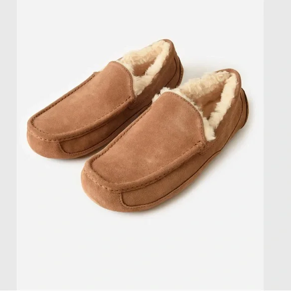 UGG Plush Men's Tan Suede Slip-Ons - Picture 1 of 5